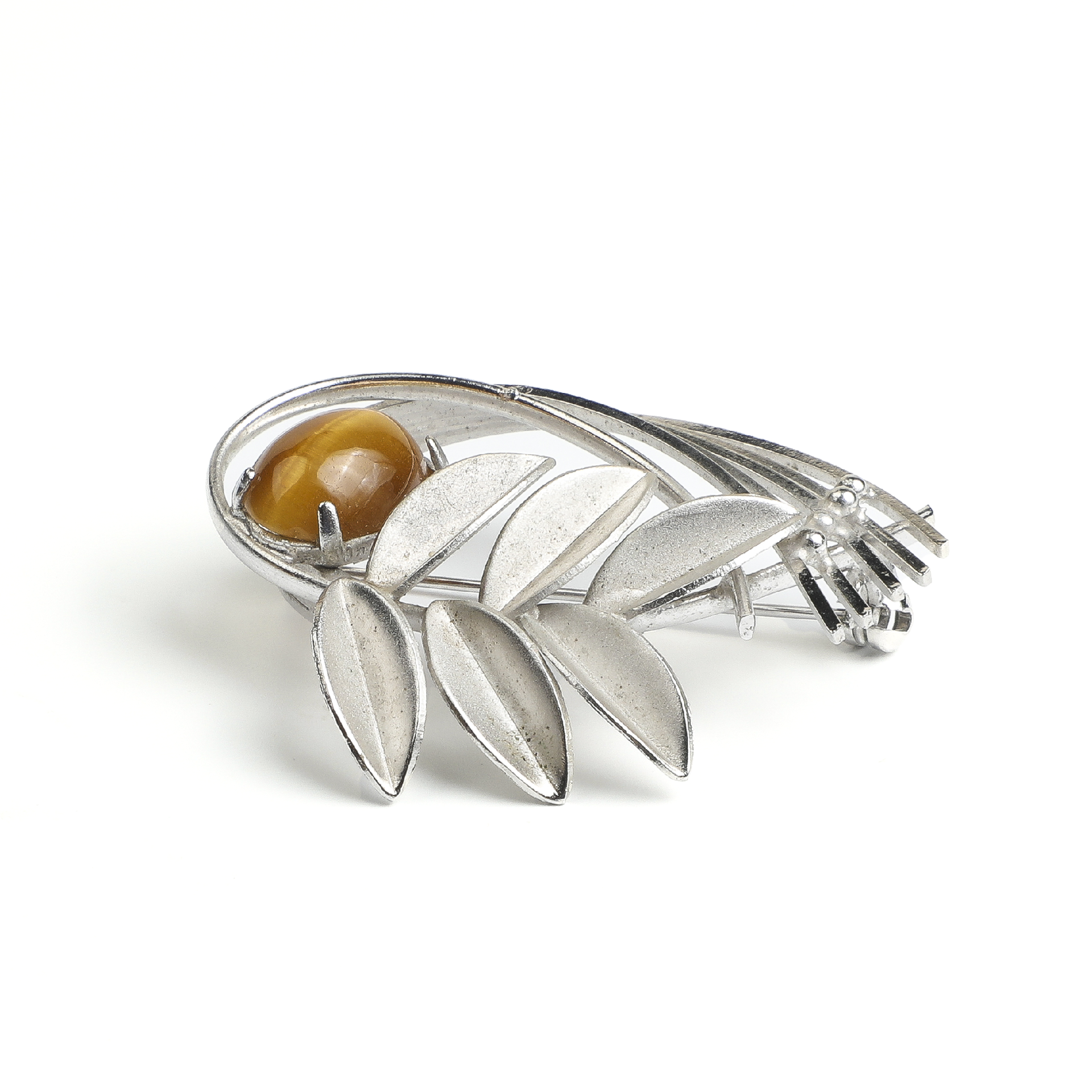 Japanese Showa Era Tiger's Eye Brooch