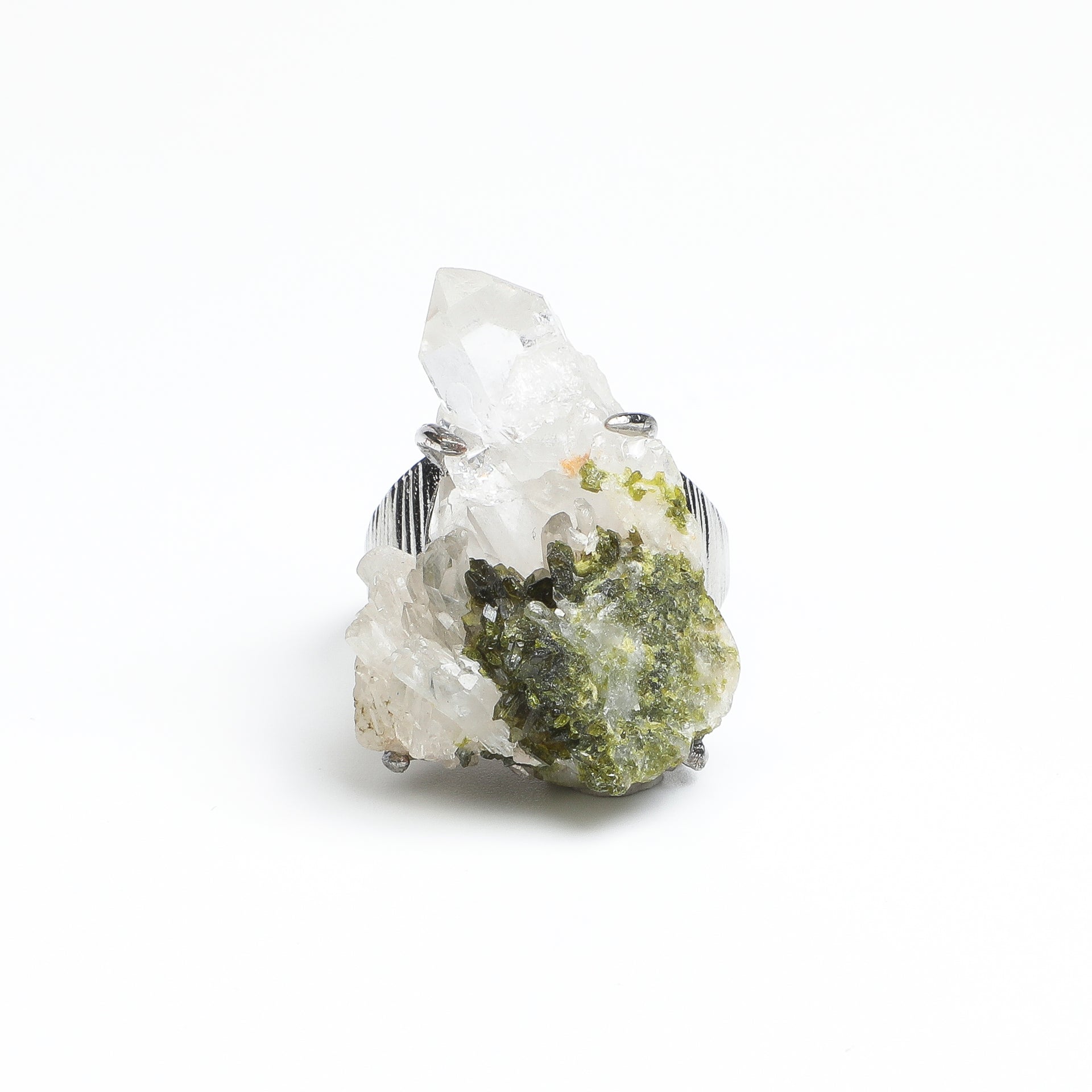 Worldly Wanderlust Collection 
Crystal Garden Ring