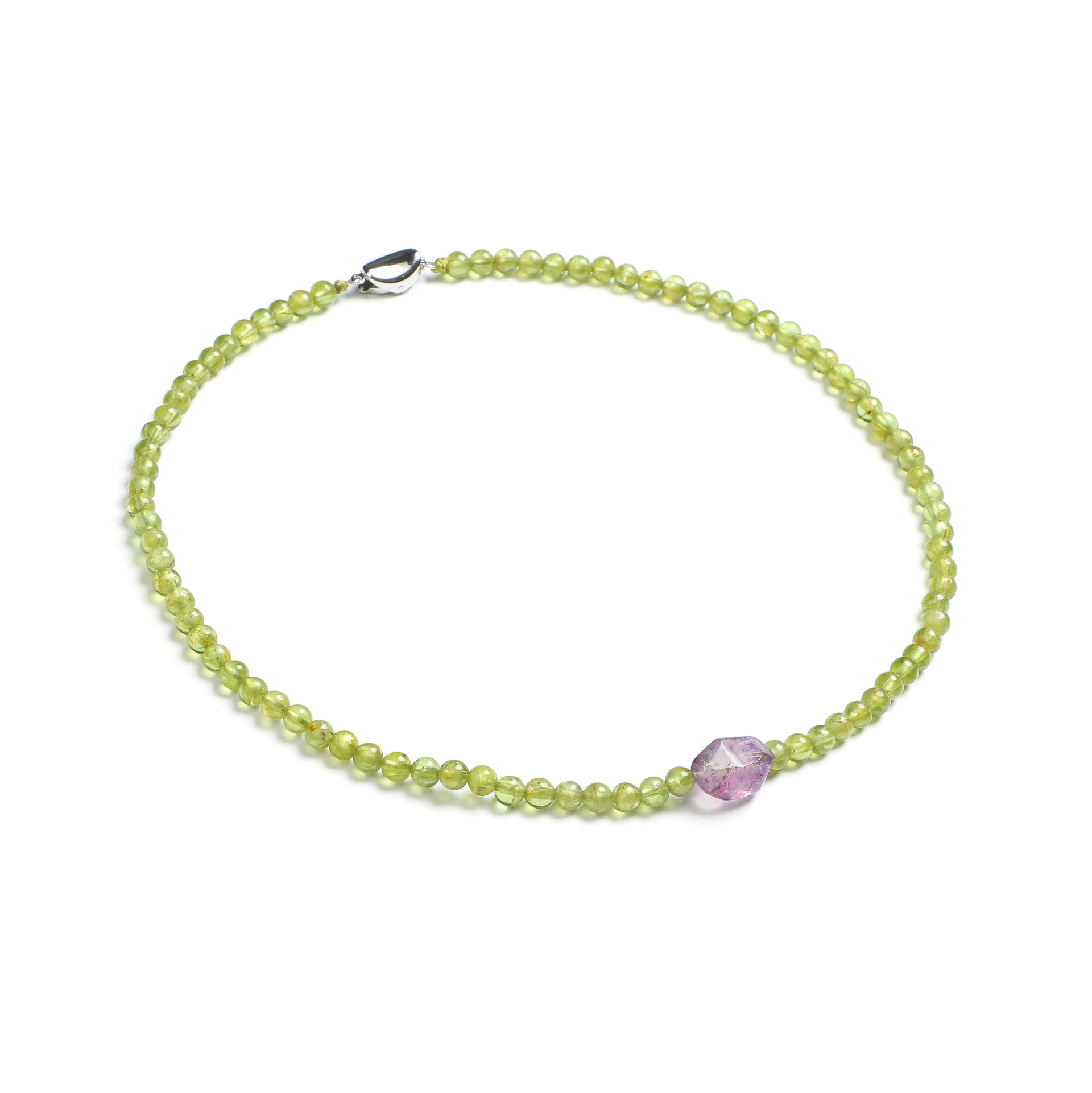 Luminous Revival Collection
Olivine Aurora Necklace