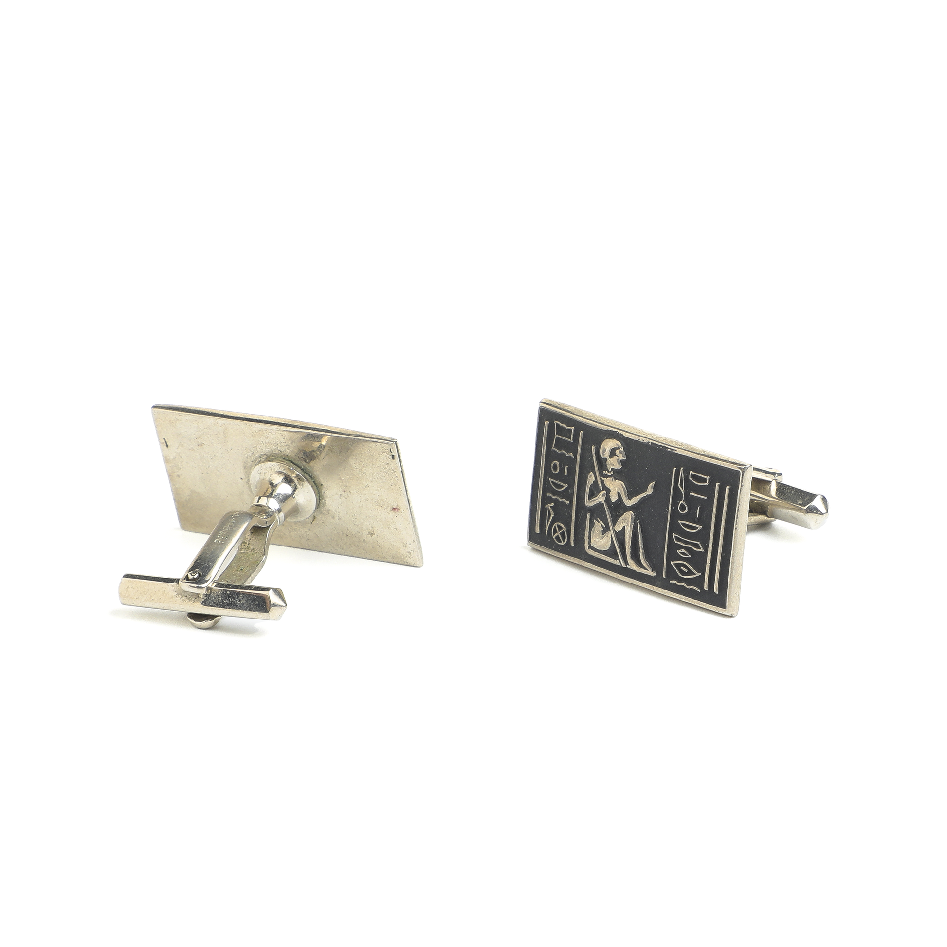ARTLUMINNA | 1970s Vintage Curated Three-Dimensional Egyptian Portrait Cufflinks