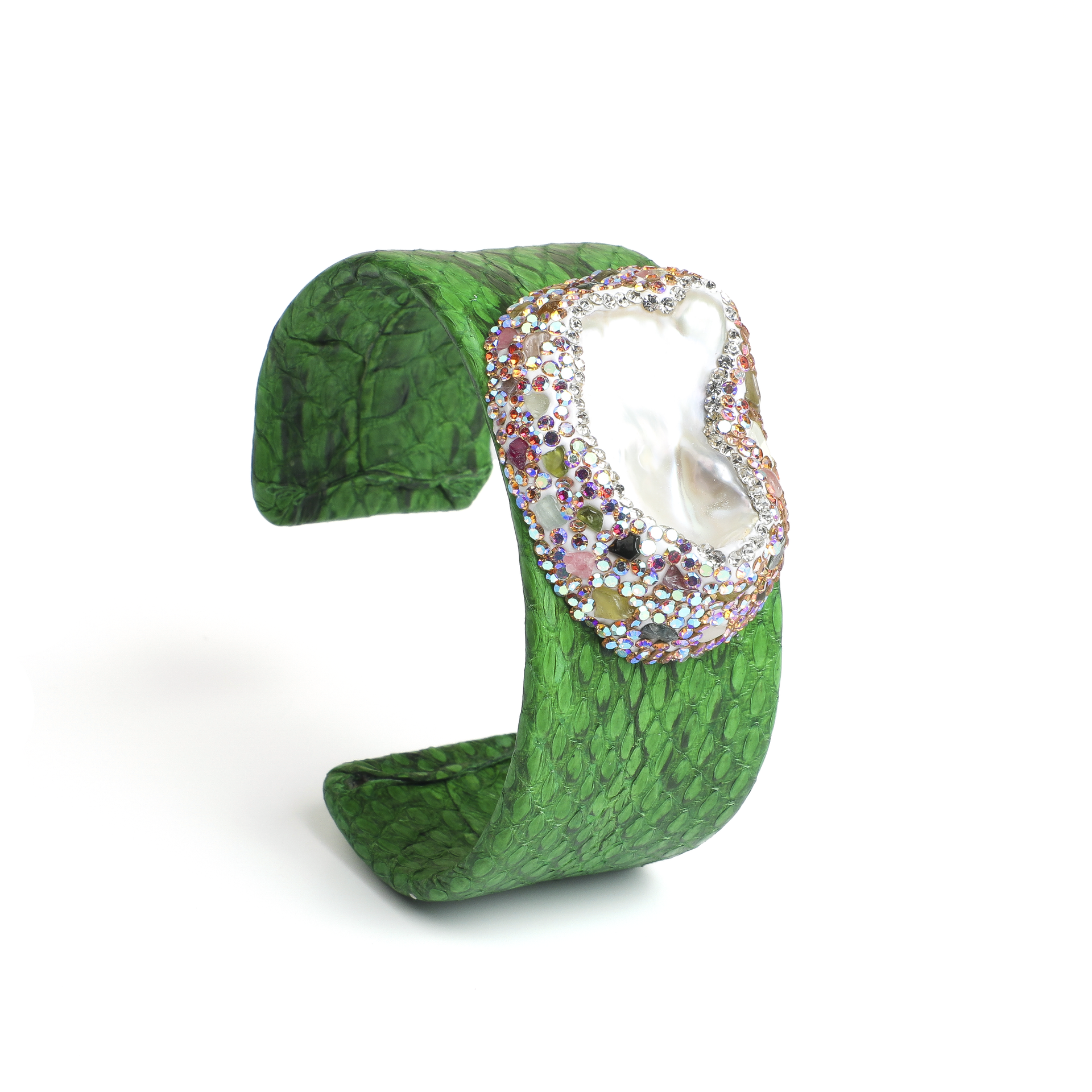 ARTLUMINNA Masterpiece Collection 
Natural Expression Bangle 
AL-BG-016